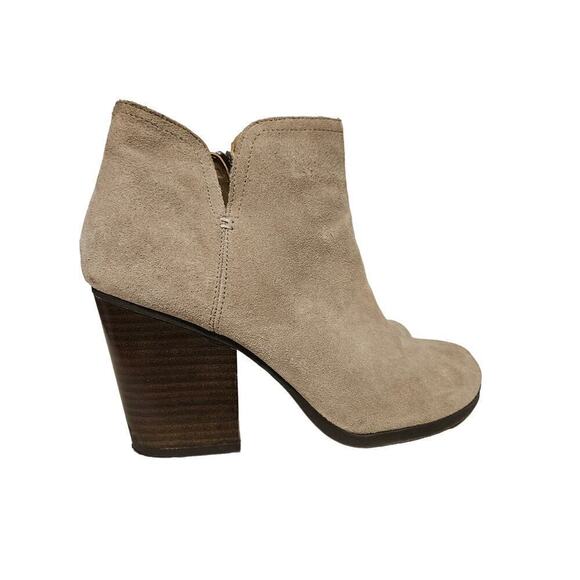Kenneth Cole Reaction Mightiest Taupe Suede Bootie size 9 - Picture 1 of 9